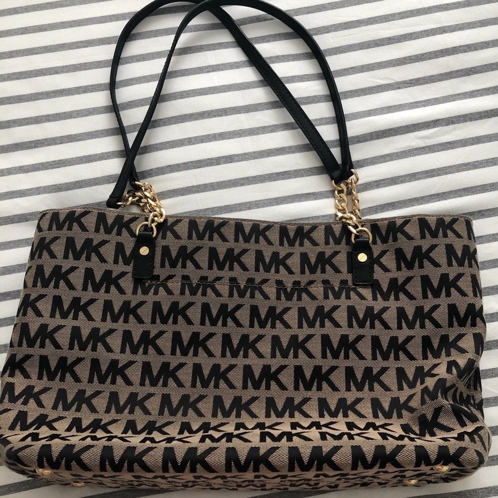 Michael Kors MK Signature Black Chain Tote